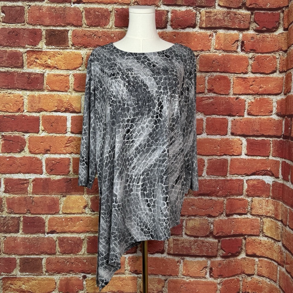 Chico's Travelers Women's Size 3 Asymmetrical Blouse 3/4 Sleeve